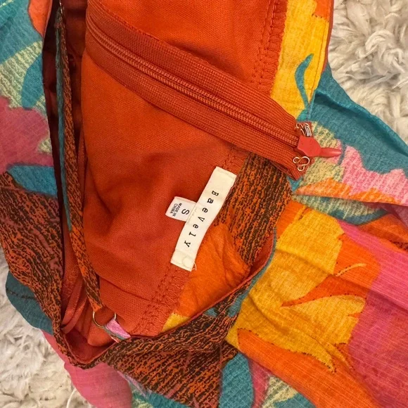 NWOT- Stunning,Vibrant Floral Halter Dress - Picture 9 of 12